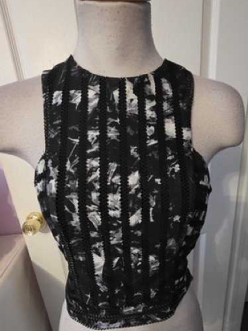 Guess Black and White Patterned Cropped Tank
